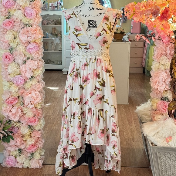 Dress - Picture 2 of 5